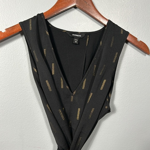 Express Black Satin Gold Shimmer Print Sleeveless Back Tie Top Blouse size XS - Picture 4 of 16